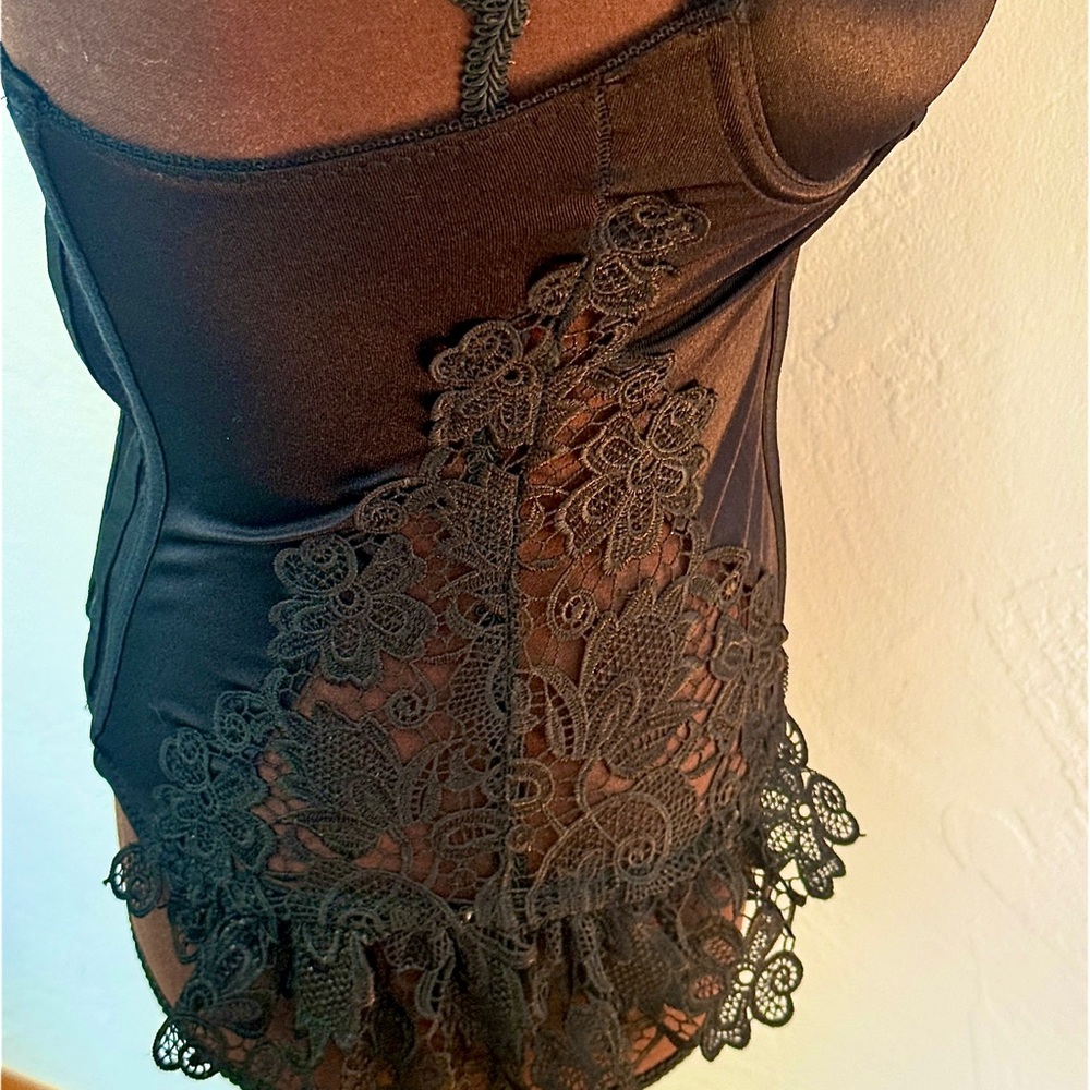 Elegant Black Lace Corset, Fredrick’s of Hollywood Lingerie, nightwear, Sz Small - Picture 9 of 12